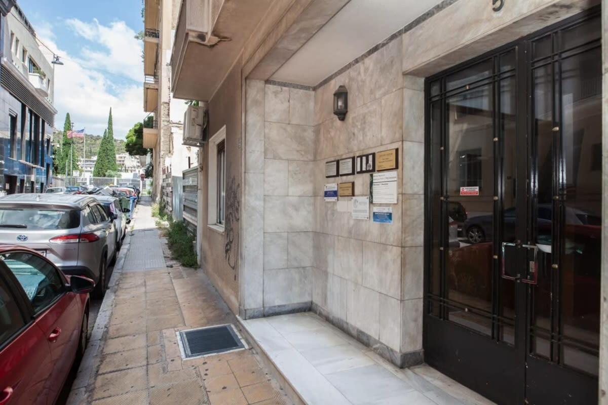 Brand New Urban Getaway Next To Megaro Mousikis Apartamento Atenas Exterior foto